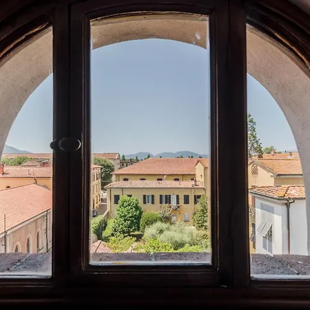 Horizon Panoramic Penthouse With Elevator In Apartment Lucca