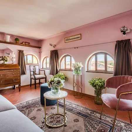 Horizon Panoramic Penthouse With Elevator In Lucca